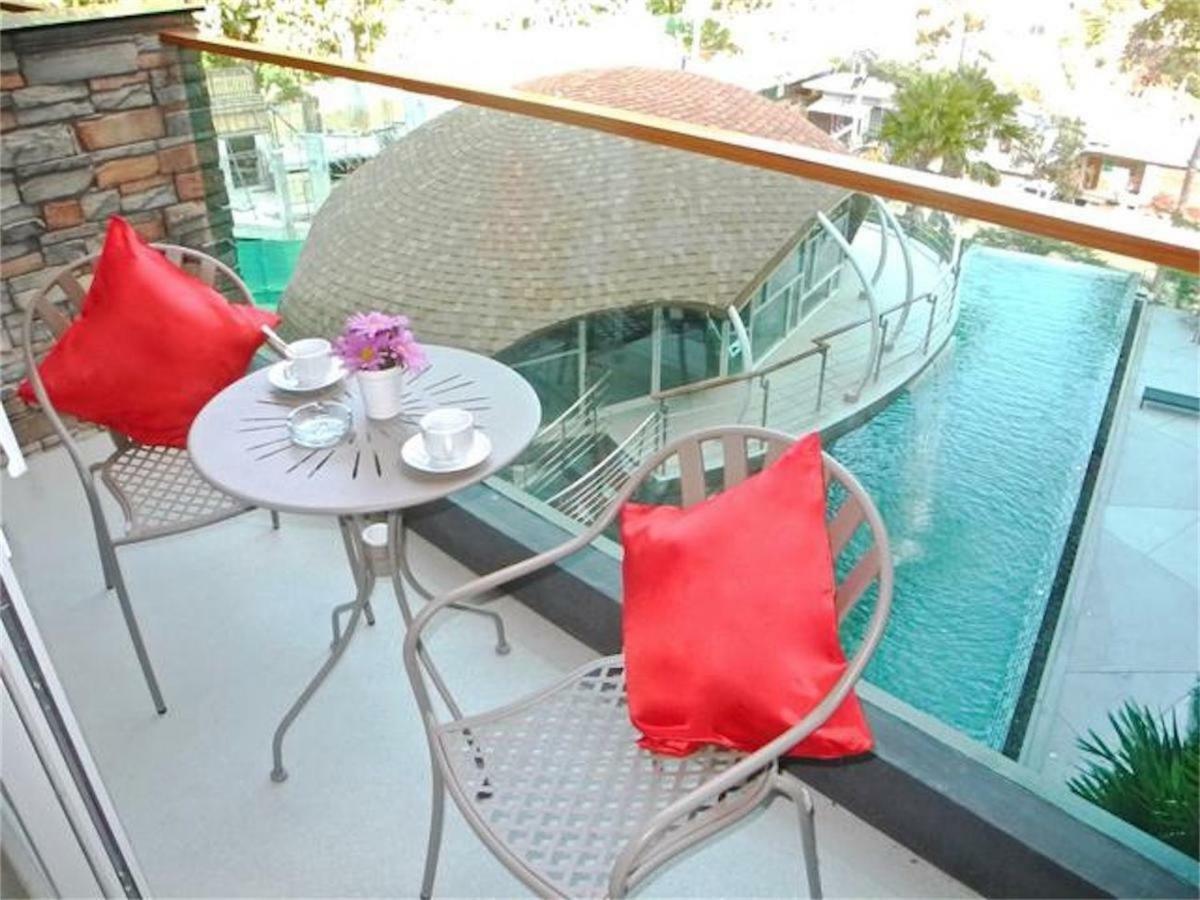 Emerald Terrace Patong Exterior photo